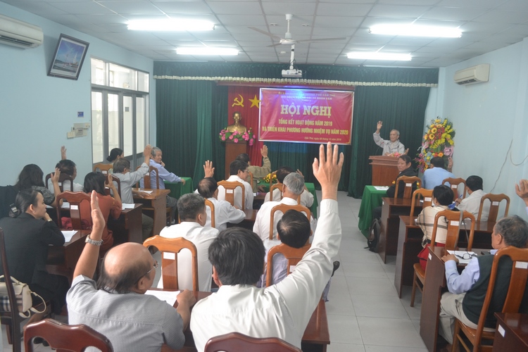 Hội nghị biểu quyết